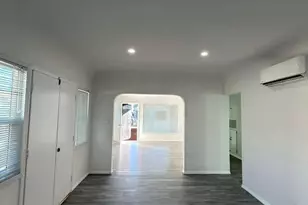 325 W 83rd St, Los Angeles, CA 90003 - Photo 4