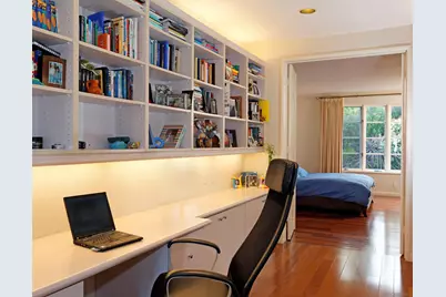  9768 Claiborne Square, La Jolla, CA 92037 - Photo 4