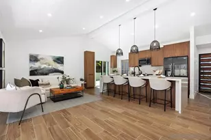 948 Emma, Cardiff by the Sea, CA 92007 - Photo 10