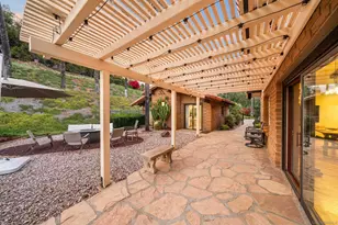 1951 Cloverdale Rd, Escondido, CA 92027 - Photo 16