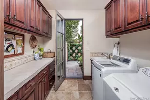 18669 Via Catania, Rancho Santa Fe, CA 92091 - Photo 28