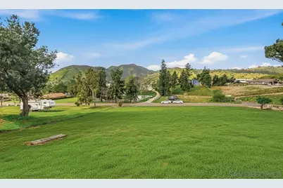  1861 Vista De La Montana, El Cajon, CA 92019 - Photo 6