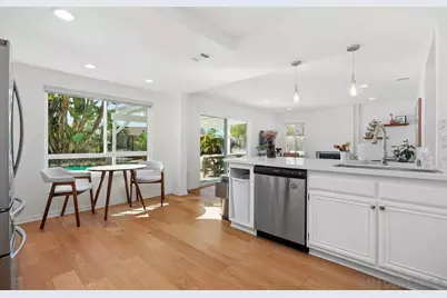 6429 La Vanco Ct, Carlsbad, CA 92009 - Photo 12