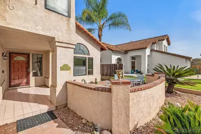  1095 Paseo Entrada, Chula Vista, CA 91910 - Photo 2