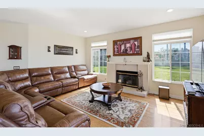  454 Acero Pl, Chula Vista, CA 91910 - Photo 18