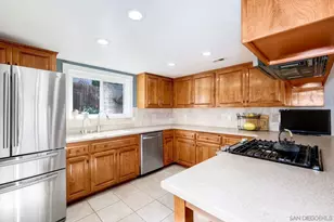 8653 Willow Terrace, Santee, CA 92071 - Photo 10