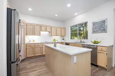  5125 Renaissance Ave #B, San Diego, CA 92122 - Photo 12