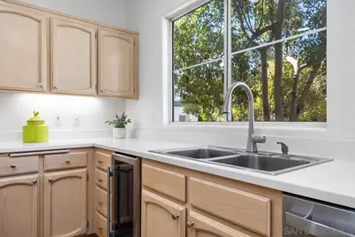  5125 Renaissance Ave #B, San Diego, CA 92122 - Photo 14