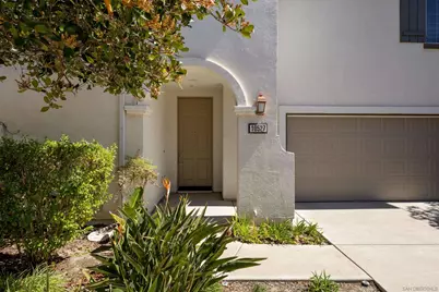  10527 Hollingsworth, San Diego, CA 92127 - Photo 2