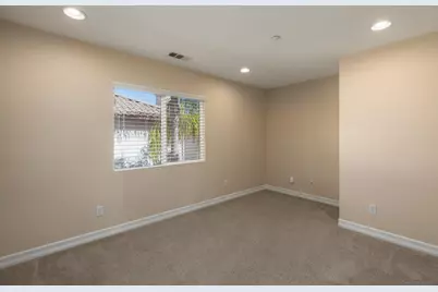  10527 Hollingsworth, San Diego, CA 92127 - Photo 18