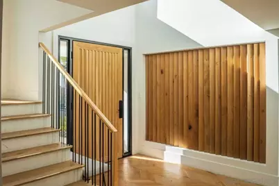  8433 Prestwick Dr, La Jolla, CA 92037 - Photo 4