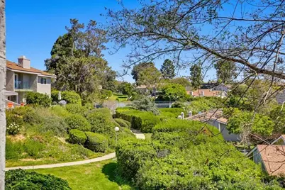  2003 Caminito Circulo Norte, La Jolla, CA 92037 - Photo 18