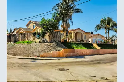  2306 Modesto St, San Diego, CA 92105 - Photo 2