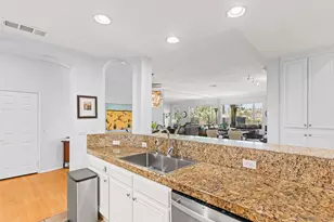 2534 Navarra, Carlsbad, CA 92009 - Photo 10