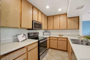 4040 Porte La Paz, San Diego, CA 92122 - Photo 10