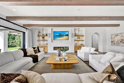  6344 La Pintura Dr, La Jolla, CA 92037 - Photo 8