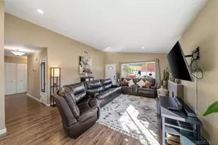 7454 Gayneswood, San Diego, CA 92139 - Photo 6