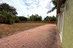 469 Lado De Loma Dr, Vista, CA 92083 - Photo 12