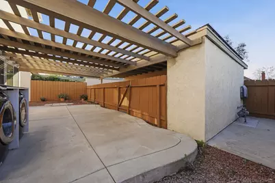  10741 Esmeraldas Dr, San Diego, CA 92124 - Photo 32