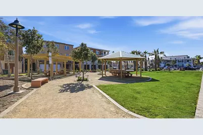  810 Santa Barbara Pl, San Diego, CA 92109 - Photo 36