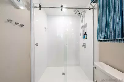  810 Santa Barbara Pl, San Diego, CA 92109 - Photo 24