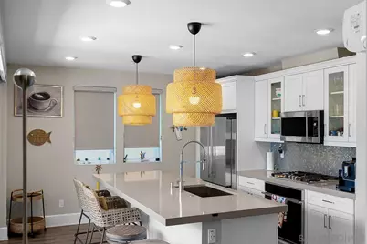 810 Santa Barbara Pl, San Diego, CA 92109 - Photo 4