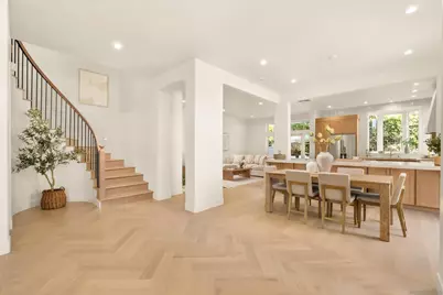  5342 Renaissance Ave, San Diego, CA 92122 - Photo 2