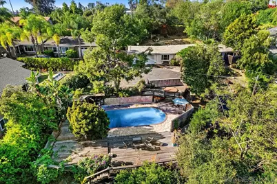  320 Beaumont Dr., Vista, CA 92084 - Photo 2