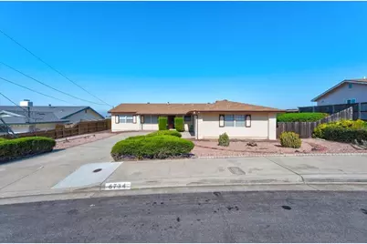  6734 Sunny Brae Dr, San Diego, CA 92119 - Photo 2