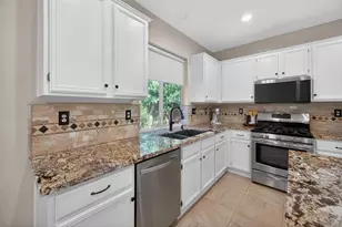 43165 Sereno Dr, Temecula, CA 92592 - Photo 16