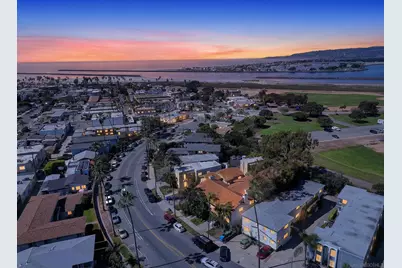  4930 W Point Loma Blvd, San Diego, CA 92107 - Photo 2