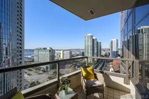 700 W E St, San Diego, CA 92101 - Photo 6