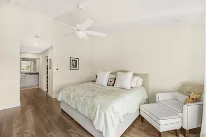  1045 Santa Helena Park Ct, Solana Beach, CA 92075 - Photo 18