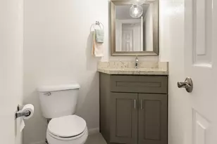 879 Agate, San Diego, CA 92109 - Photo 16