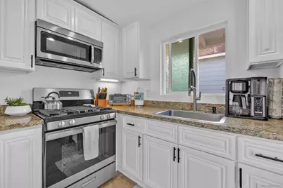  4825 W Point Loma, San Diego, CA 92107 - Photo 32