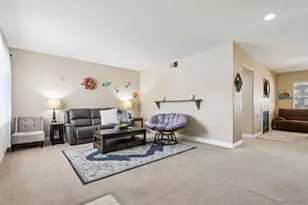 37829 Rainbow Dr, Murrieta, CA 92563 - Photo 6
