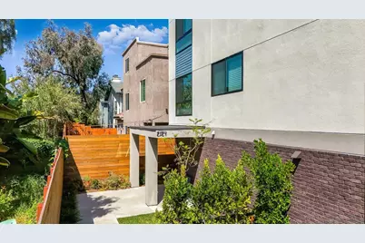  2124 San Clemente, San Diego, CA 92107 - Photo 4