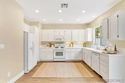  423 Cornwall Glen, Escondido, CA 92027 - Photo 12