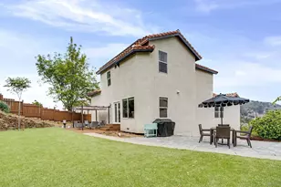 2042 Cherokee Ln, Escondido, CA 92026 - Photo 2