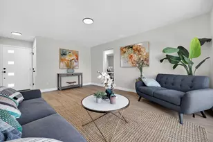 327 Sunswept St, San Diego, CA 92114 - Photo 4