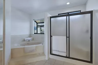  2875 Fallbrook Ln, San Diego, CA 92117 - Photo 24