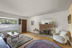 1014 E Bel Air Dr, Vista, CA 92084 - Photo 16