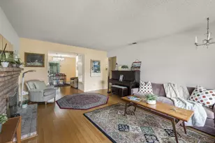 1014 E Bel Air Dr, Vista, CA 92084 - Photo 2