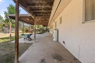 250 S Santa Rosa Ave, El Centro, CA 92243 - Photo 32