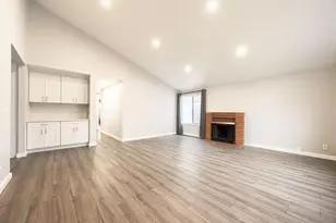 8748 Aquarius Dr, San Diego, CA 92126 - Photo 2