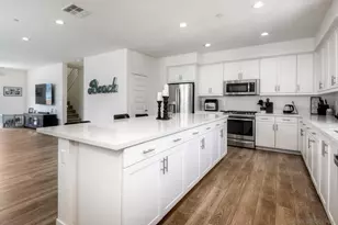 6058 Colt Pl, Carlsbad, CA 92009 - Photo 4