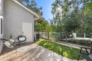 2835 Hillsboro Ct, Carlsbad, CA 92010 - Photo 8