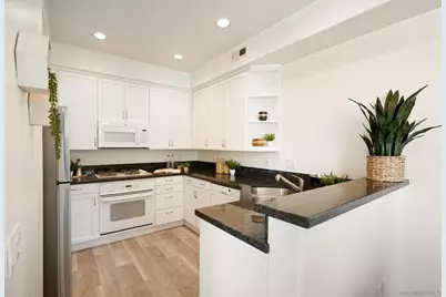  3696 Ruette De Ville, San Diego, CA 92130 - Photo 6