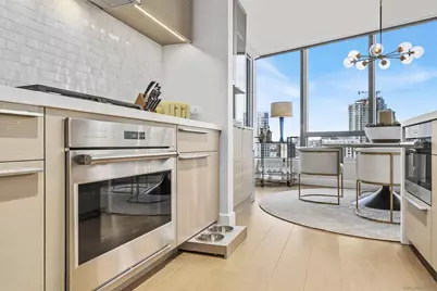  888 W E #2405, San Diego, CA 92101 - Photo 4