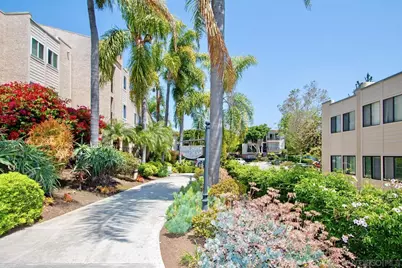  2625 Pirineos Way #219, Carlsbad, CA 92009 - Photo 4